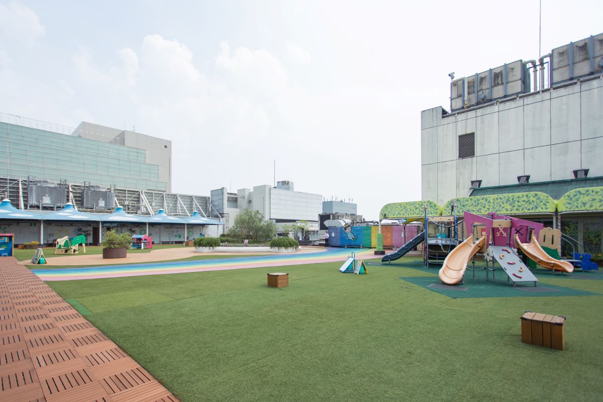 「鶴屋百貨店」屋上の写真